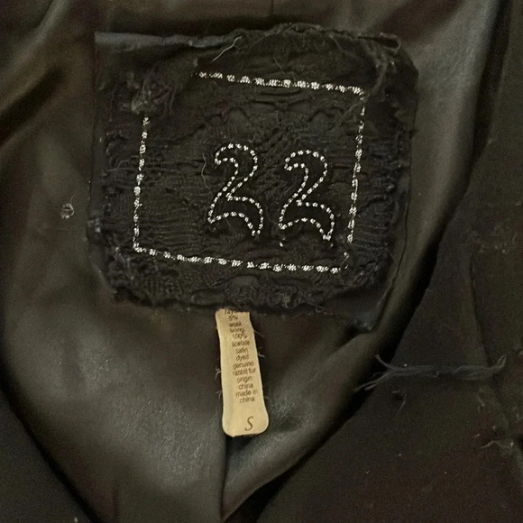 Twill Twenty Two Coat - Picture 4 of 9